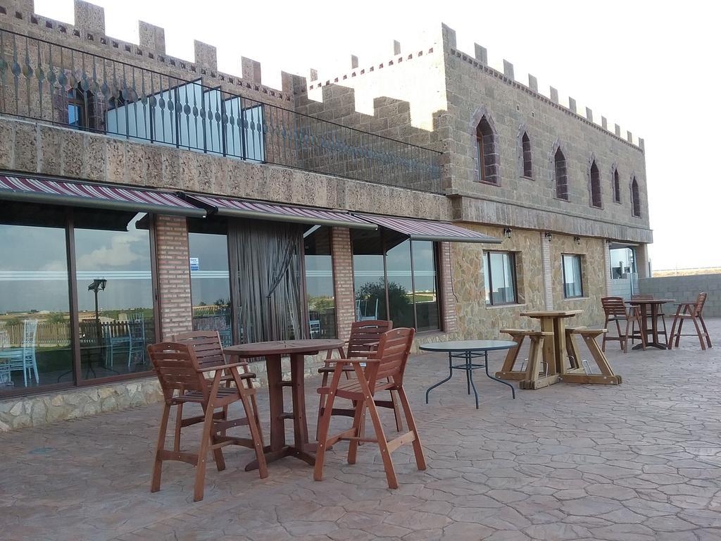 Hotel Vinedos Y Bodegas El Castillo Villarrobledo Eksteriør billede