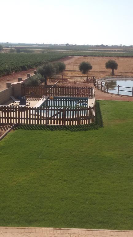 Hotel Vinedos Y Bodegas El Castillo Villarrobledo Eksteriør billede
