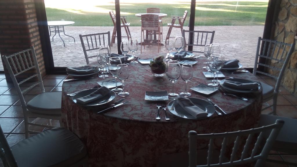 Hotel Vinedos Y Bodegas El Castillo Villarrobledo Eksteriør billede